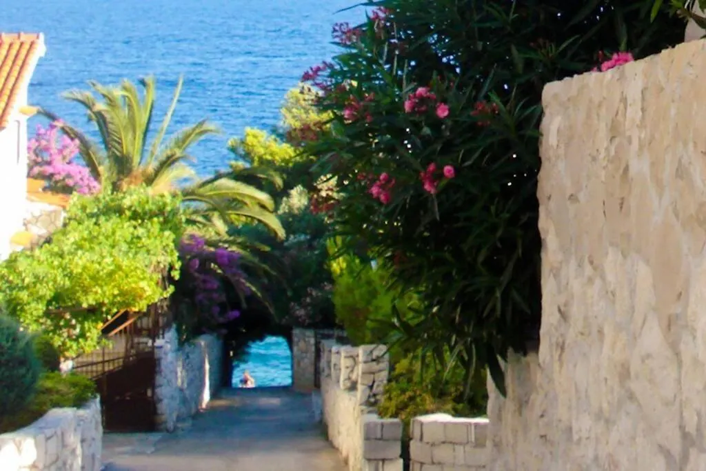 Sea-View Apartments, 2 Bedrooms, 2 Baths, 50 Meters From Beach! 0*, Trogir